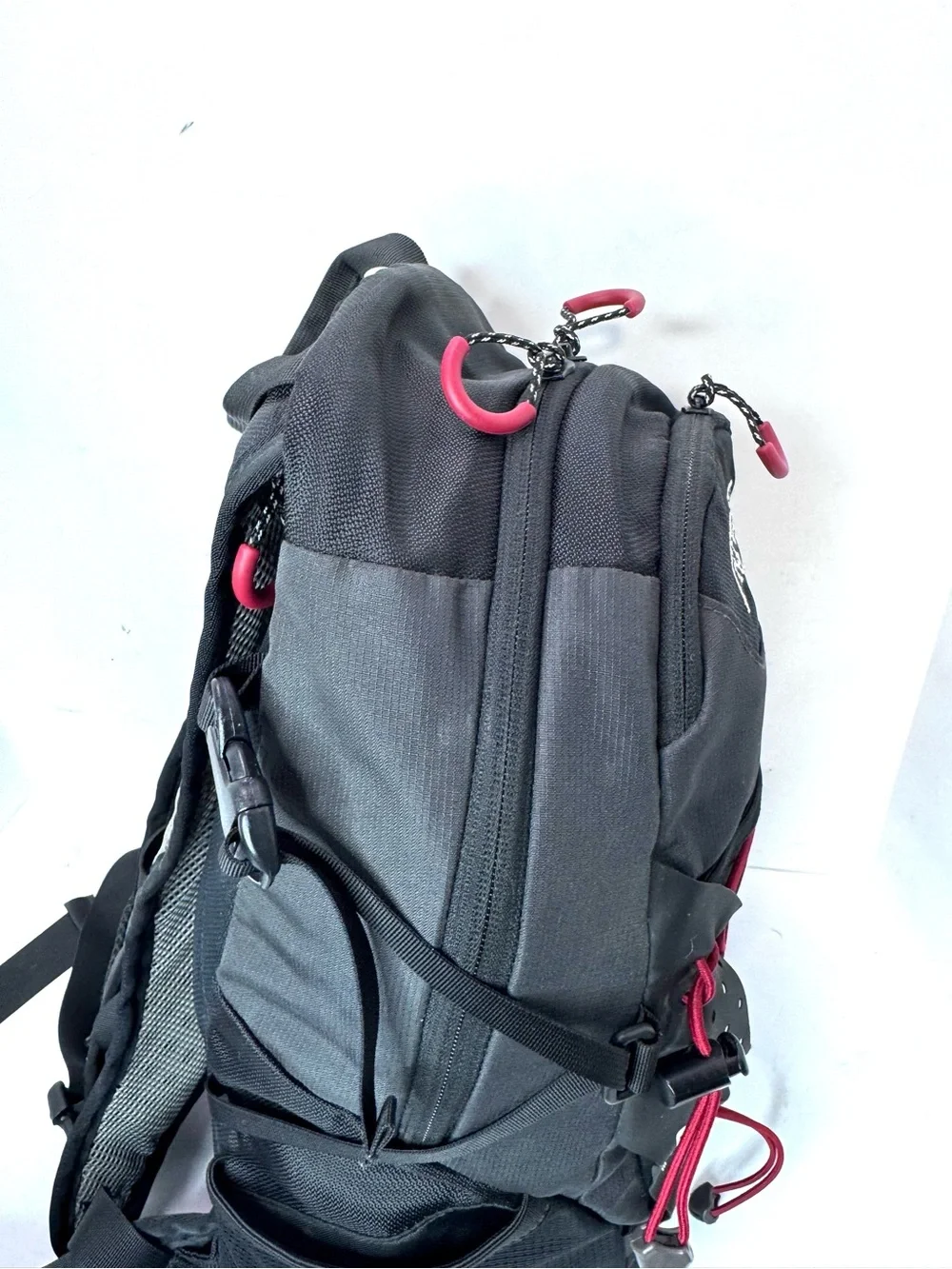 JanSport 8000M Challenge Technical Hiking Backpack Black Red Daypack